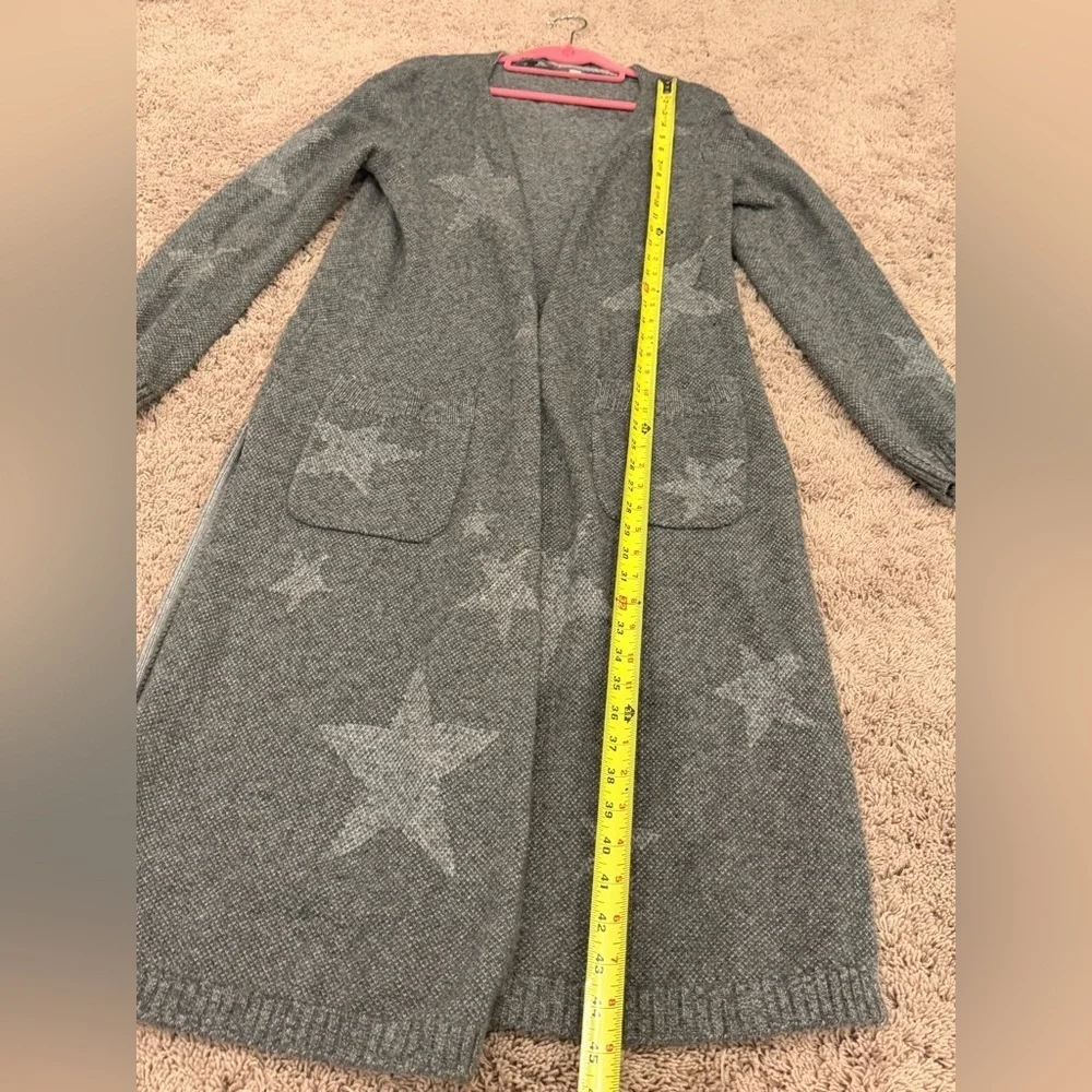 Medium Anthropologie knitted & knotted Gray Star Pattern Long Cardigan sweater